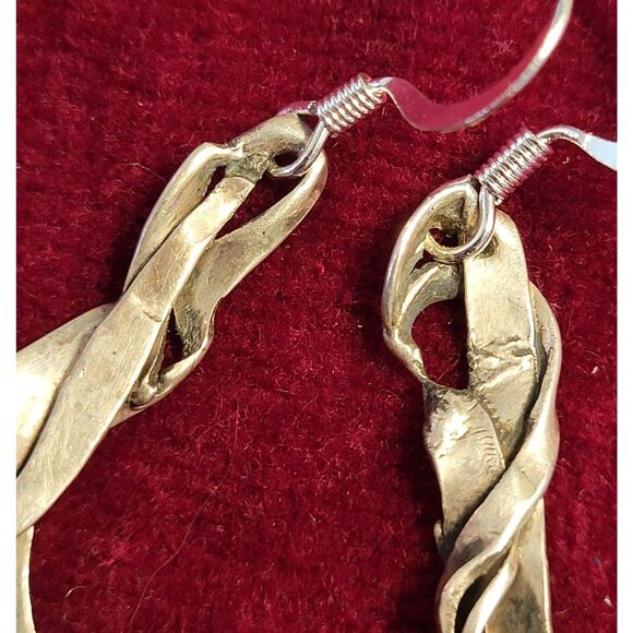 Vintage OOAK Handmade Hammered Flat Wire Silver Artsy Boho Abstract Earrings - Picture 6 of 11